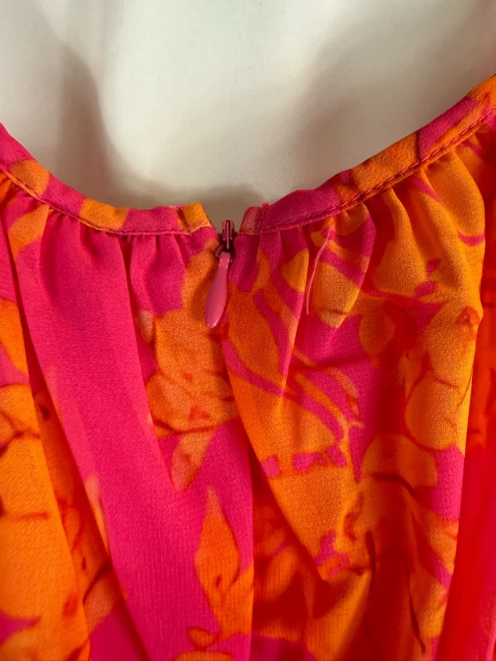 FLORAL MIDI DRESS FOR SUMMER GATHERINGS size: S color: pink-orange floral print - Picture 15 of 17